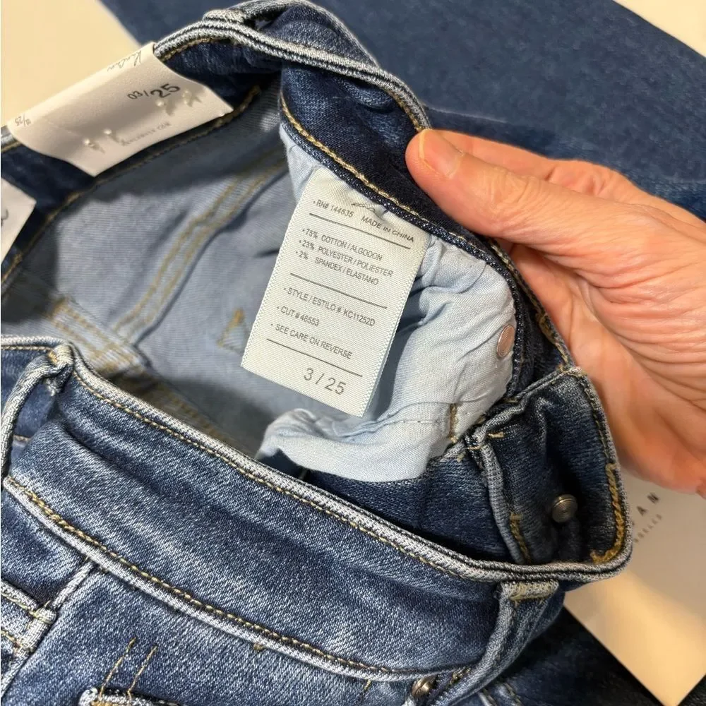 NWT Kancan high rise slim straight jeans size 3/25